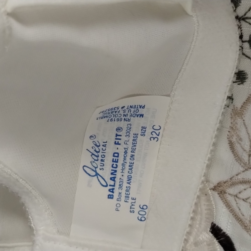 Jodee Mastectomy Bra Size 32c View 4